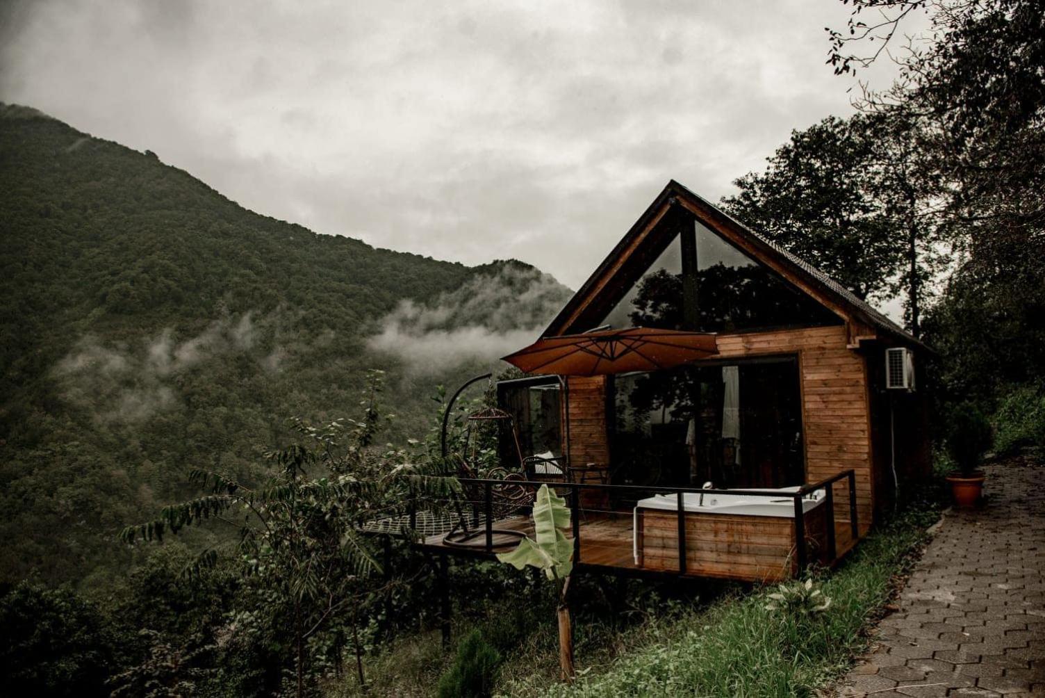 Hotel Woodpecker Georgia Batumi Esterno foto